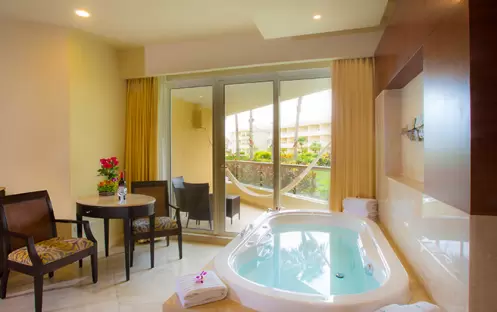 MOON PALACE CANCUN  SUPERIOR DELUXE GARDEN VIEW WASHROOM